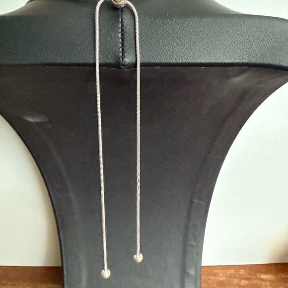 Elegant Silver Pendant Necklace - Picture 9 of 9